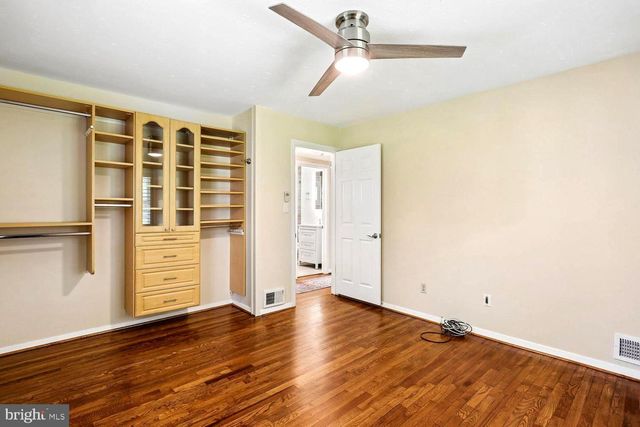 5915 HALSEY RD, Rockville, MD 20851