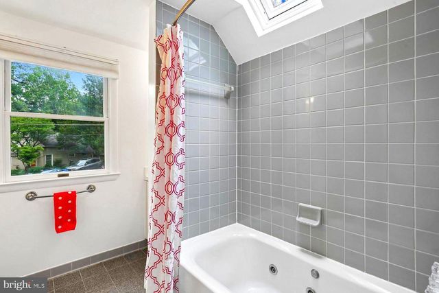 5915 HALSEY RD, Rockville, MD 20851