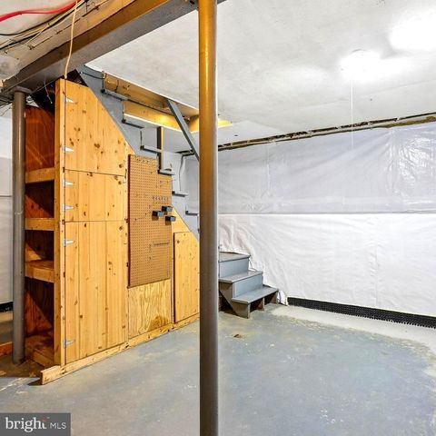 5915 HALSEY RD, Rockville, MD 20851