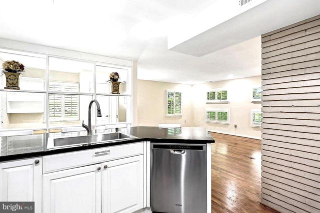 5915 HALSEY RD, Rockville, MD 20851