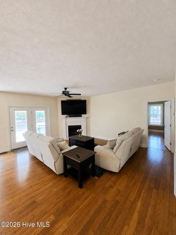 124 Lancashire Lane, West End, NC 27376