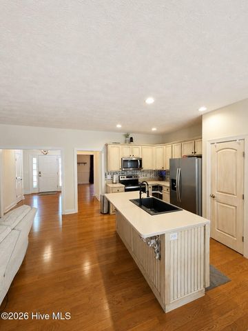 124 Lancashire Lane, West End, NC 27376