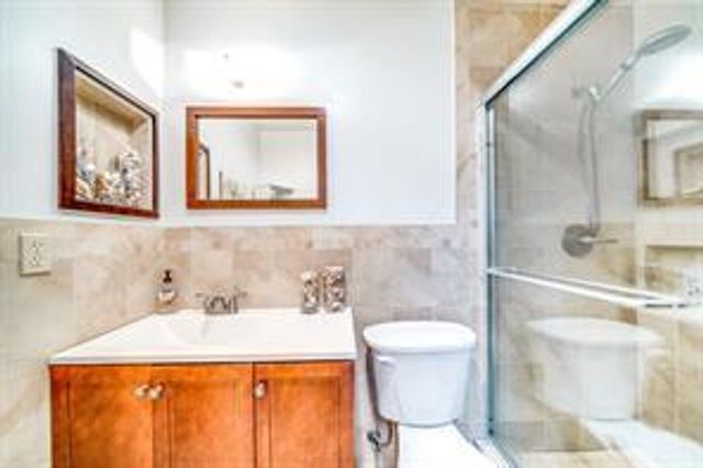 435 SW Natura Avenue A, Deerfield Beach, FL 33441