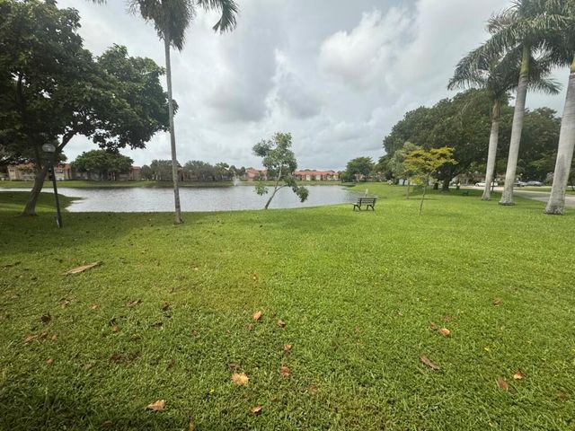 435 SW Natura Avenue A, Deerfield Beach, FL 33441