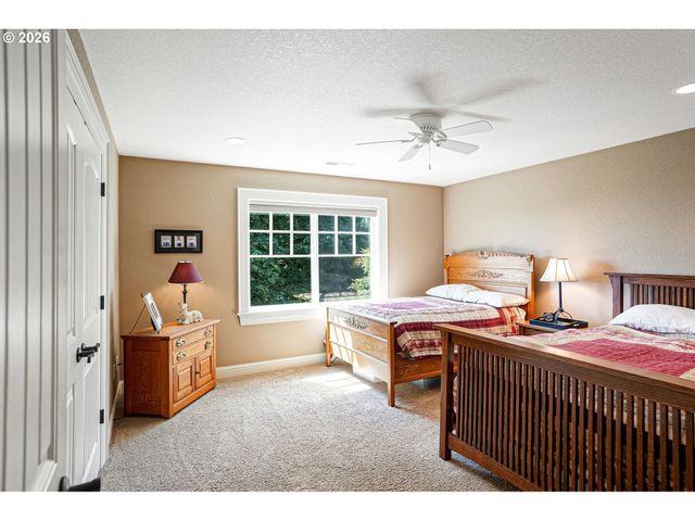 3545 EAGLECREST Rd, Salem, OR 97304