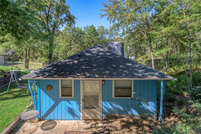 545 Black Forest Drive, Pottsboro, TX 75076