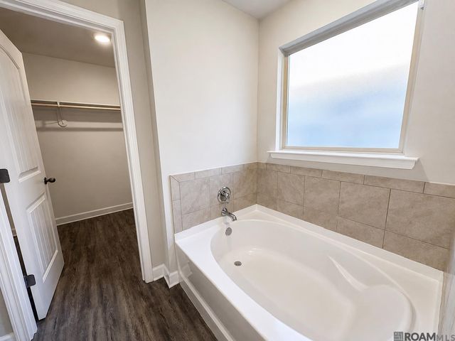 35512 Grovemont Dr, Denham Springs, LA 70706