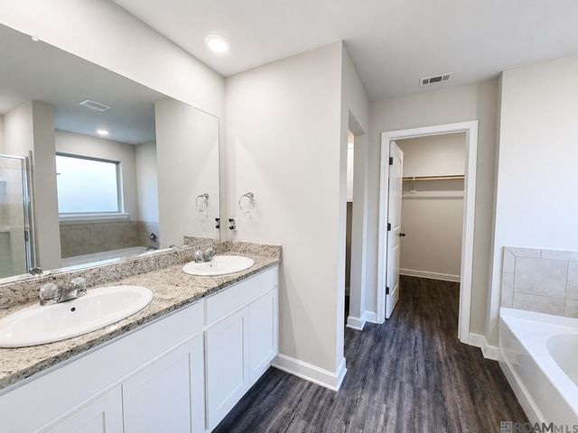 35512 Grovemont Dr, Denham Springs, LA 70706