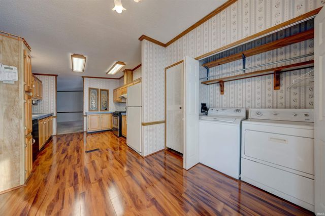 11299 W SR-68, Elberfeld, IN 47613