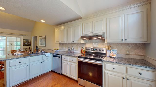 2560 Autumn Terrace, Dalzell, SC 29040