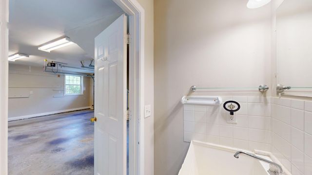 2560 Autumn Terrace, Dalzell, SC 29040