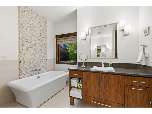 5241 Hialeah Dr, Windsor, CO 80550