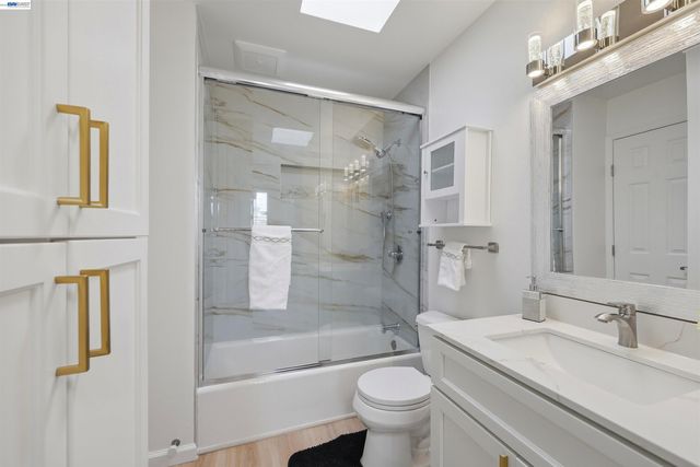 651 Moraga Rd 12, Moraga, CA 94556