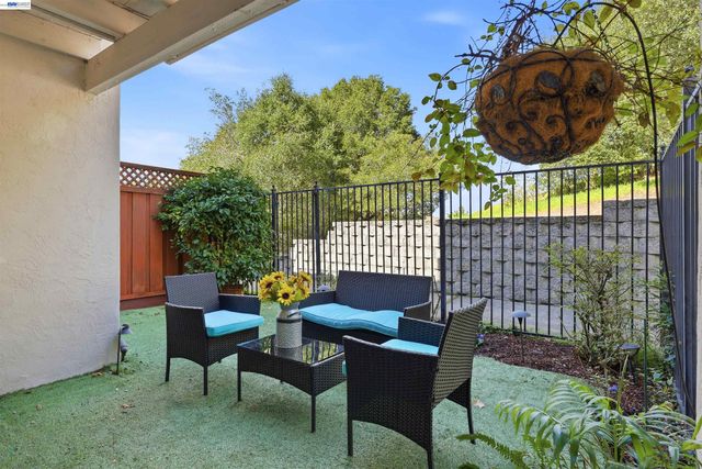 651 Moraga Rd 12, Moraga, CA 94556