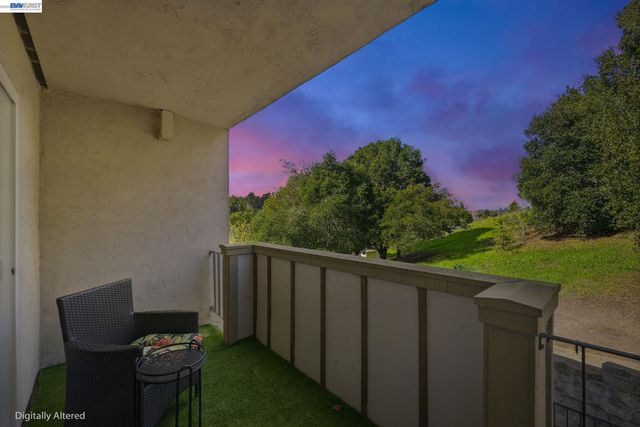 651 Moraga Rd 12, Moraga, CA 94556