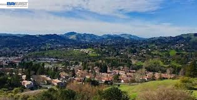 651 Moraga Rd 12, Moraga, CA 94556