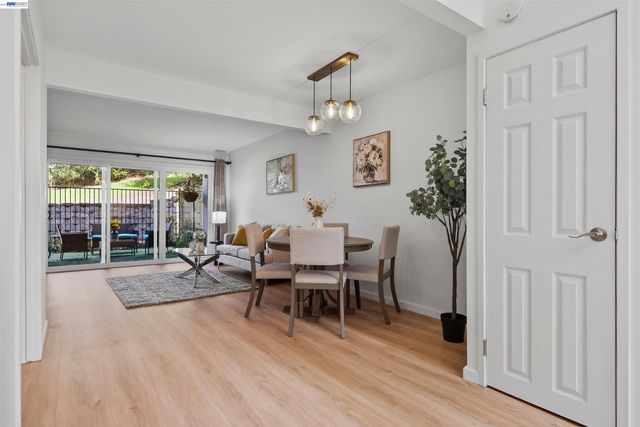651 Moraga Rd 12, Moraga, CA 94556