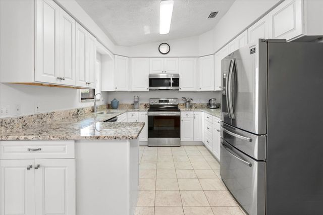 601 Prince Rd, St Augustine, FL 32086