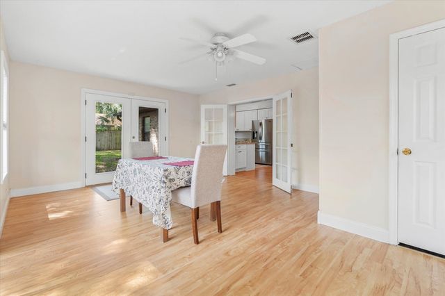 601 Prince Rd, St Augustine, FL 32086