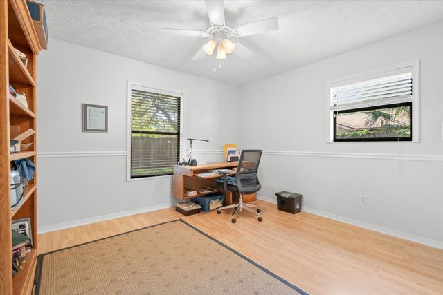 601 Prince Rd, St Augustine, FL 32086