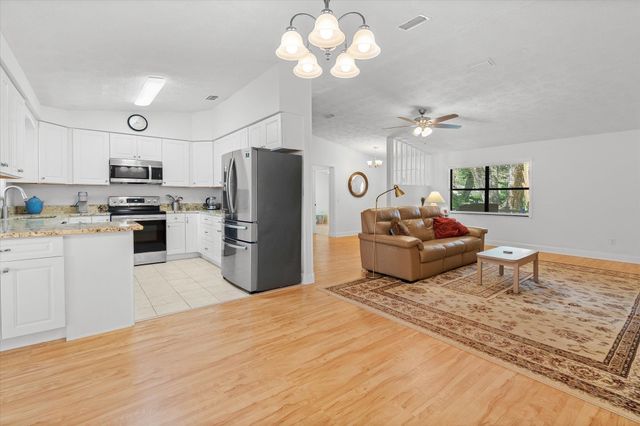 601 Prince Rd, St Augustine, FL 32086