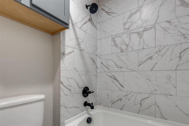 8033 Scanlan Trail, Sienna Plantation, TX 77459