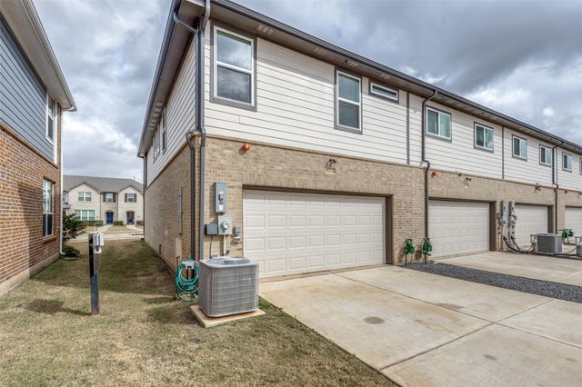 8033 Scanlan Trail, Sienna Plantation, TX 77459