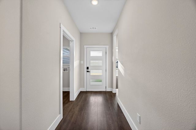 1913 E Myrtle Street, Fort Worth, TX 76104