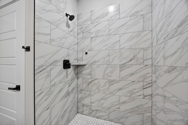 1913 E Myrtle Street, Fort Worth, TX 76104