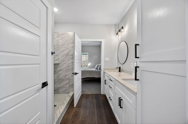 1913 E Myrtle Street, Fort Worth, TX 76104