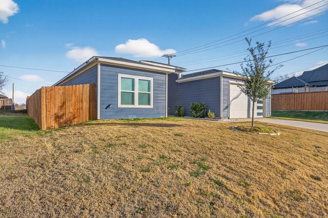 1913 E Myrtle Street, Fort Worth, TX 76104