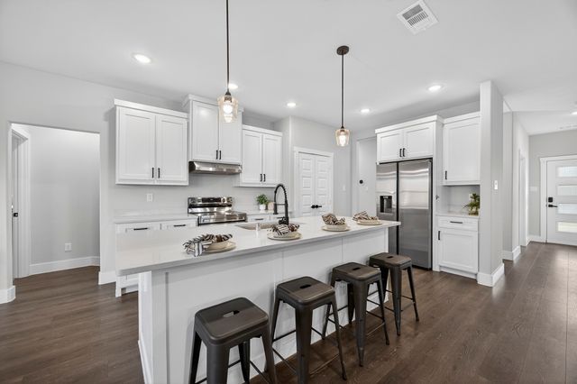 1913 E Myrtle Street, Fort Worth, TX 76104