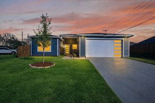 1913 E Myrtle Street, Fort Worth, TX 76104