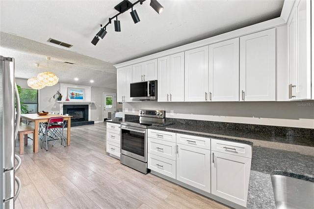 3944 NE 7TH STREET, Ocala, FL 34470
