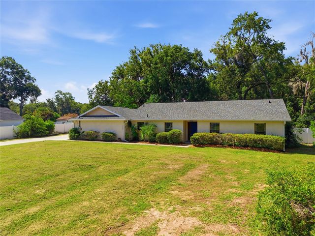3944 NE 7TH STREET, Ocala, FL 34470