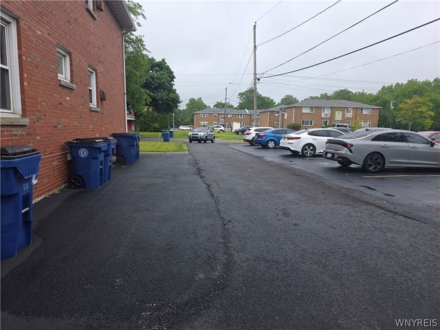 425 Joe Mccarthy Drive, Amherst, NY 14228