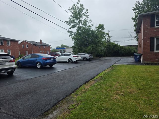 425 Joe Mccarthy Drive, Amherst, NY 14228