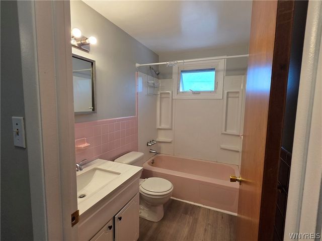 425 Joe Mccarthy Drive, Amherst, NY 14228