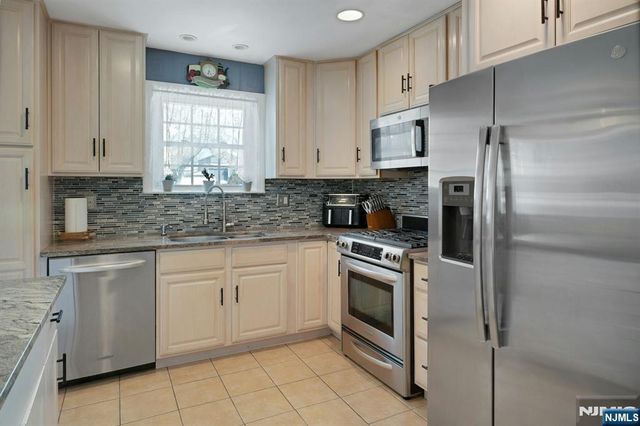 224 Rossiter Avenue, Paterson, NJ 07502