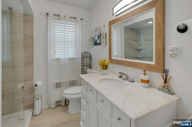 224 Rossiter Avenue, Paterson, NJ 07502