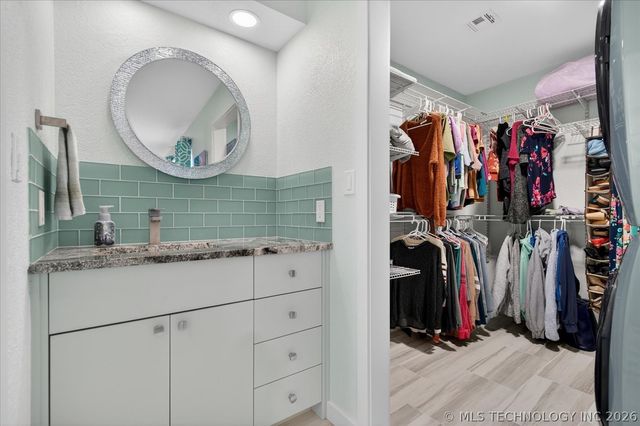 5209 S Nowata Road 201, Bartlesville, OK 74006