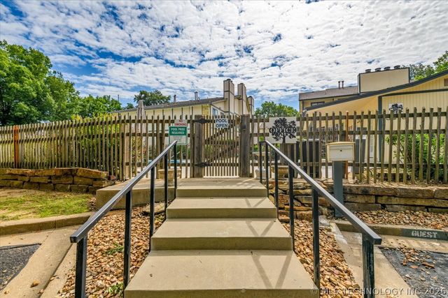 5209 S Nowata Road 201, Bartlesville, OK 74006