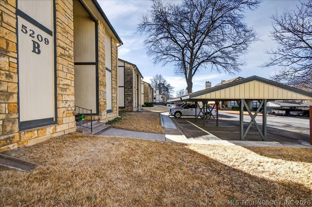 5209 S Nowata Road 201, Bartlesville, OK 74006