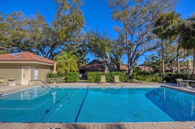 4870 KESTRAL PARK CIRCLE 14, Sarasota, FL 34231