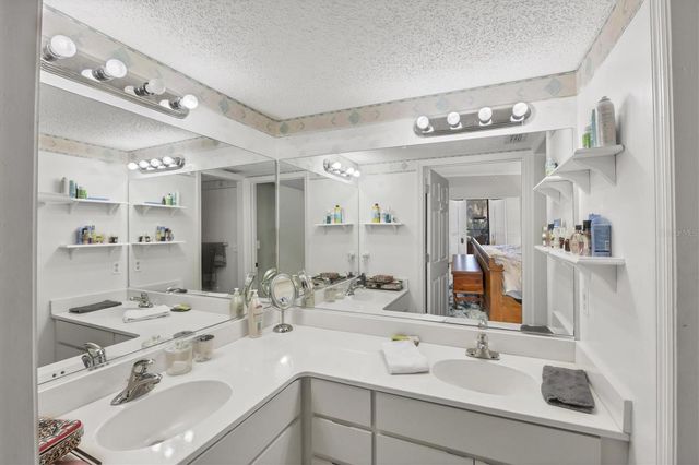 4870 KESTRAL PARK CIRCLE 14, Sarasota, FL 34231