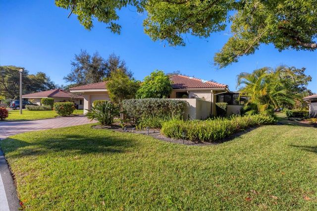 4870 KESTRAL PARK CIRCLE 14, Sarasota, FL 34231