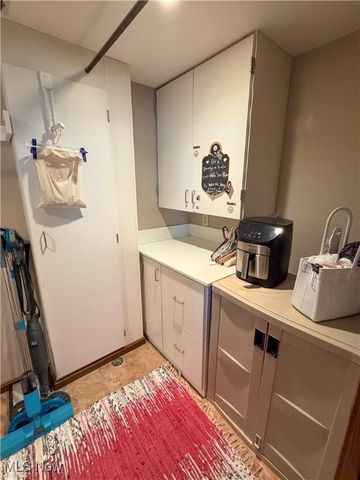 425 Southward Drive, Austintown, OH 44515