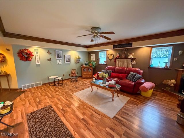 425 Southward Drive, Austintown, OH 44515