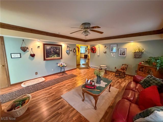 425 Southward Drive, Austintown, OH 44515