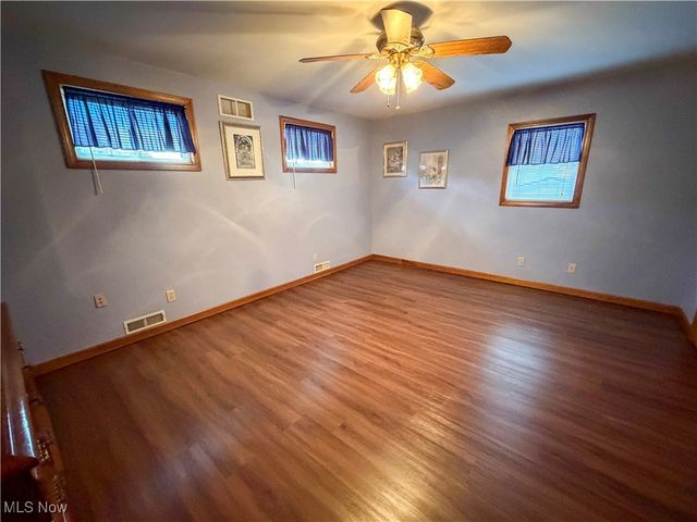 425 Southward Drive, Austintown, OH 44515